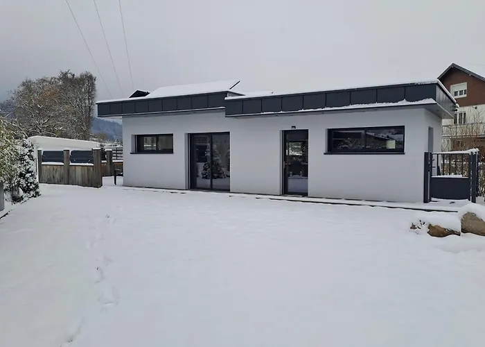 De La Pierre Plate *